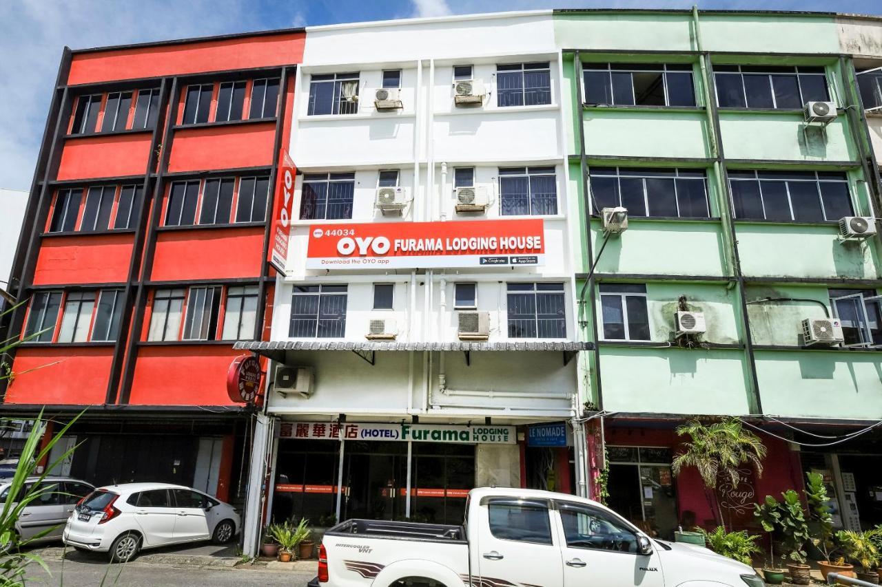 Oyo 44034 Furama Lodging House Kuching Exterior foto